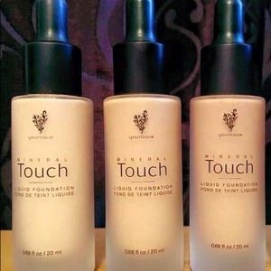 Younique foundation